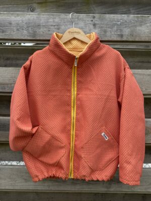Le bomber orange et jaune
