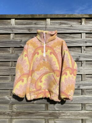 La polaire rose et jaune