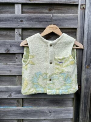 Le gilet enfant vert moumoute