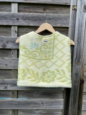 Le gilet enfant vert moumoute