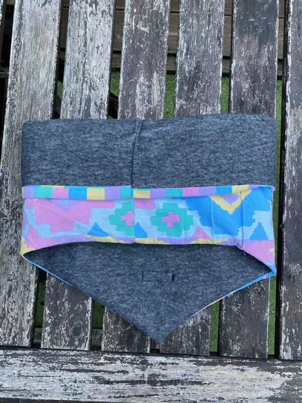 Cache-cou coloré – Image 2