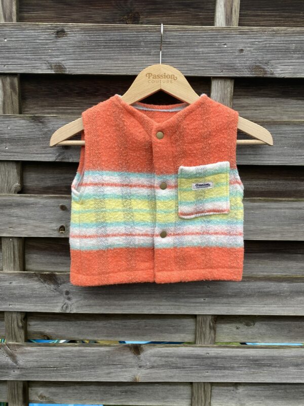 Le gilet enfant orange vintage