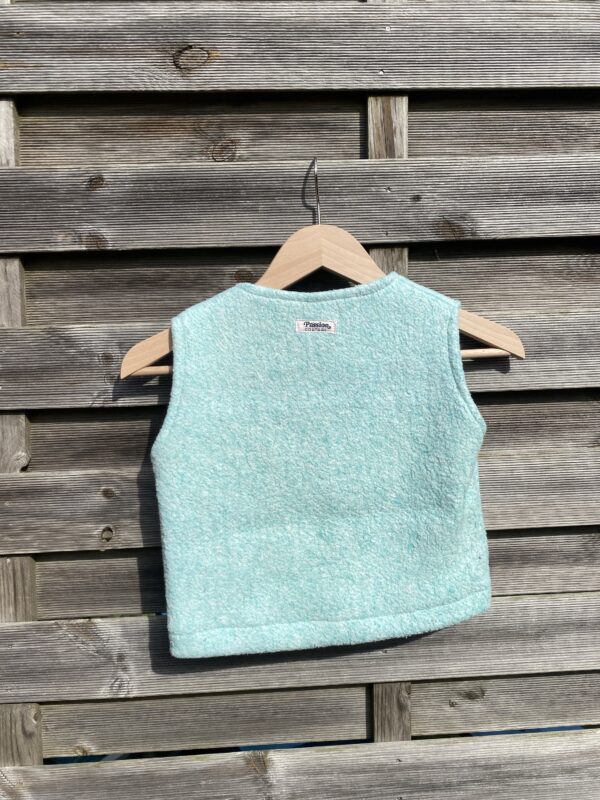 Le gilet bleu émeraude – Image 2