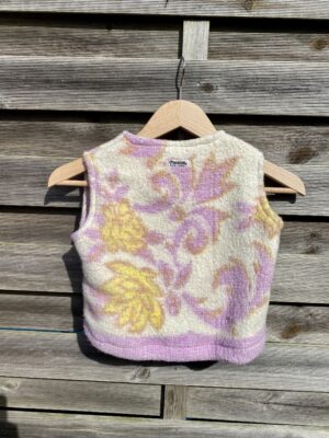 Le gilet mauve