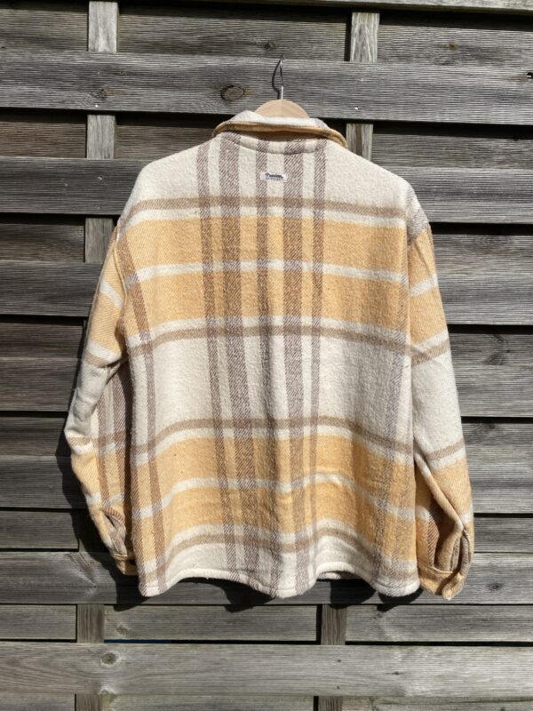 La chemise orange à carreaux – Image 4
