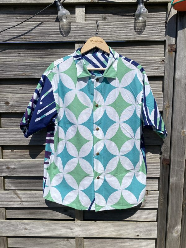 La chemise bleue palmier