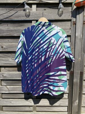 La chemise bleue palmier