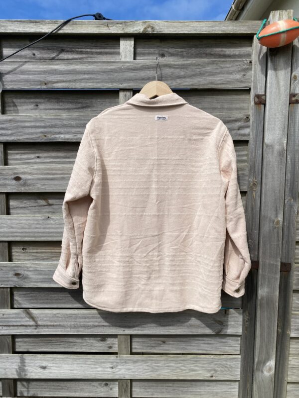 La sur chemise beige – Image 2