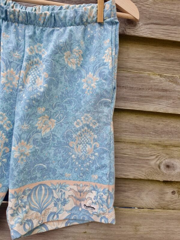 Le short bleu – Image 4