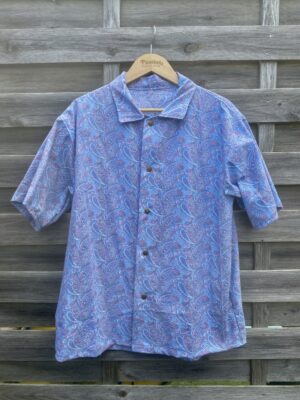La chemisette bleue paisley