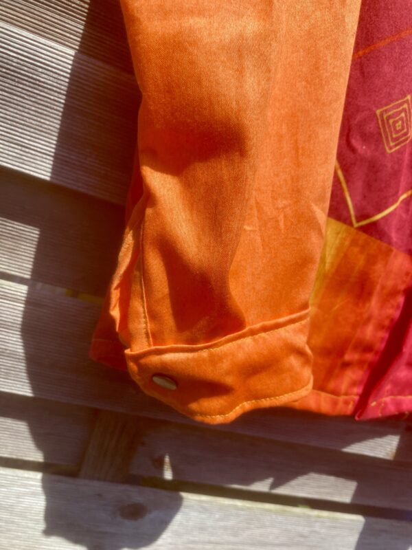 La chemise flamboyante – Image 3