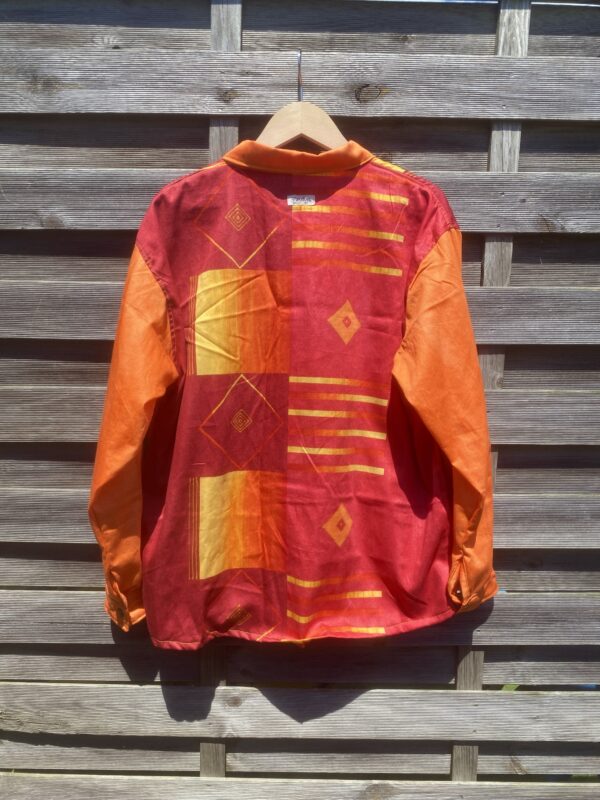 La chemise flamboyante – Image 2