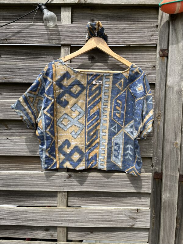 Le tee-shirt bleu ethnic – Image 2