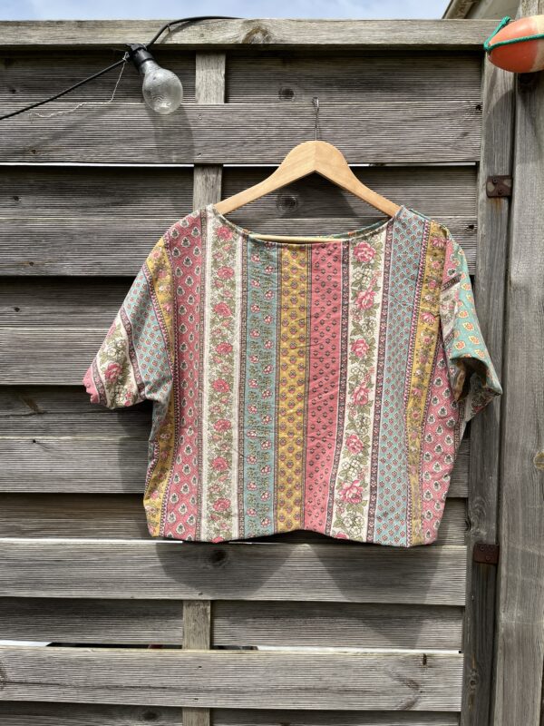 Le tee-shirt bi-motifs