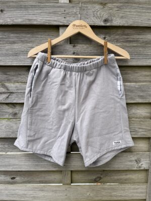 Le short gris flanelle