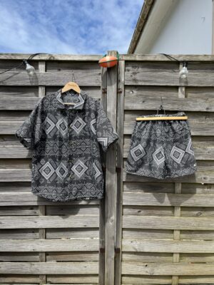 La chemisette ethnic black and white