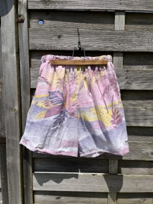 Le short rose des îles