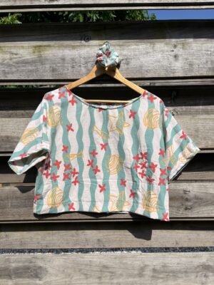 Le tee-shirt coquillage rayé