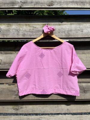Le tee-shirt rose