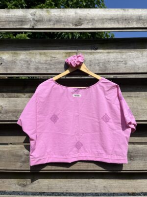 Le tee-shirt rose