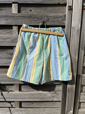 Le short rayé pour l’été