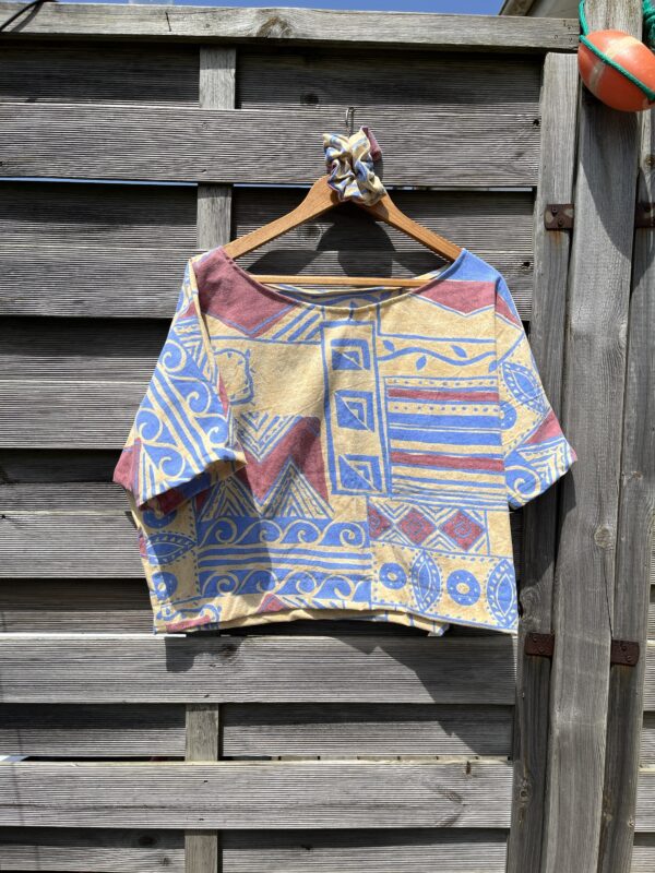 Le tee-shirt jaune ethnic