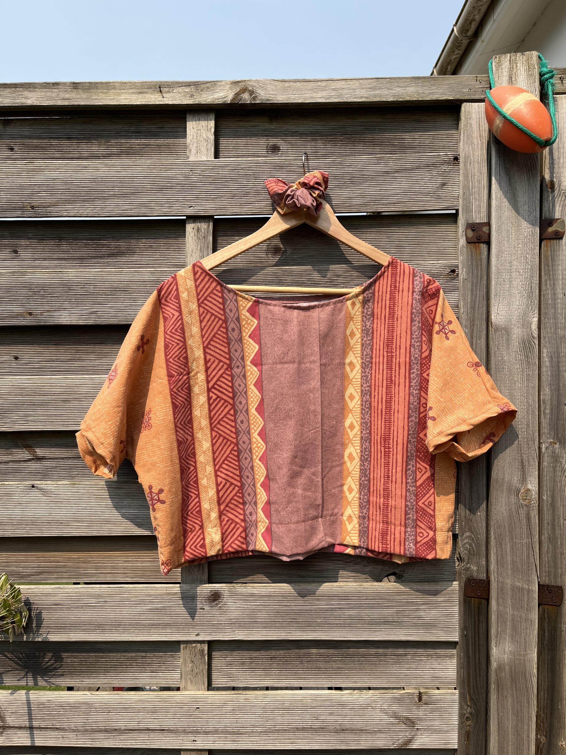 Le tee-shirt brique ethnic