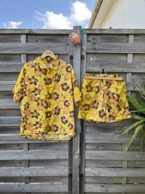 Le short jaune hibiscus