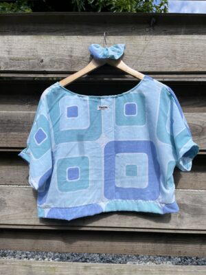 Le tee-shirt bleu 70’s