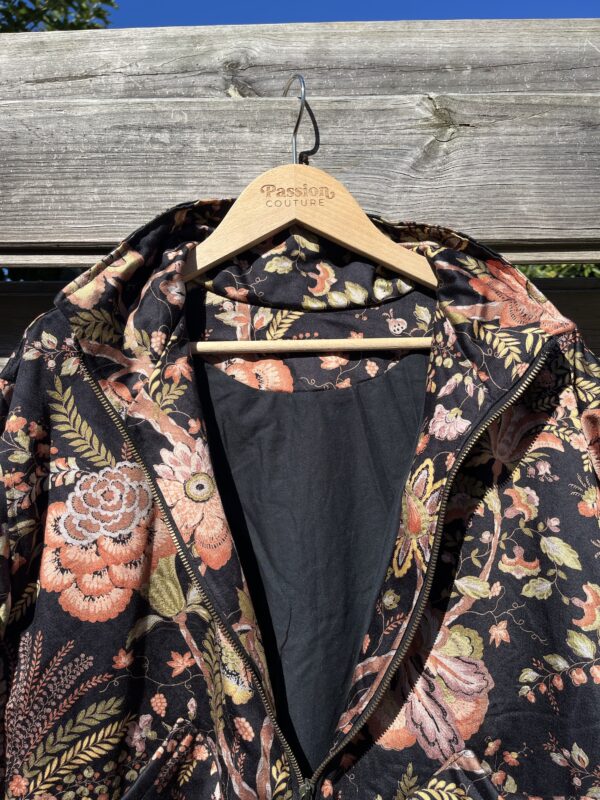 Le bomber élégant fleuri – Image 3