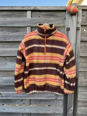 La polaire marron orange