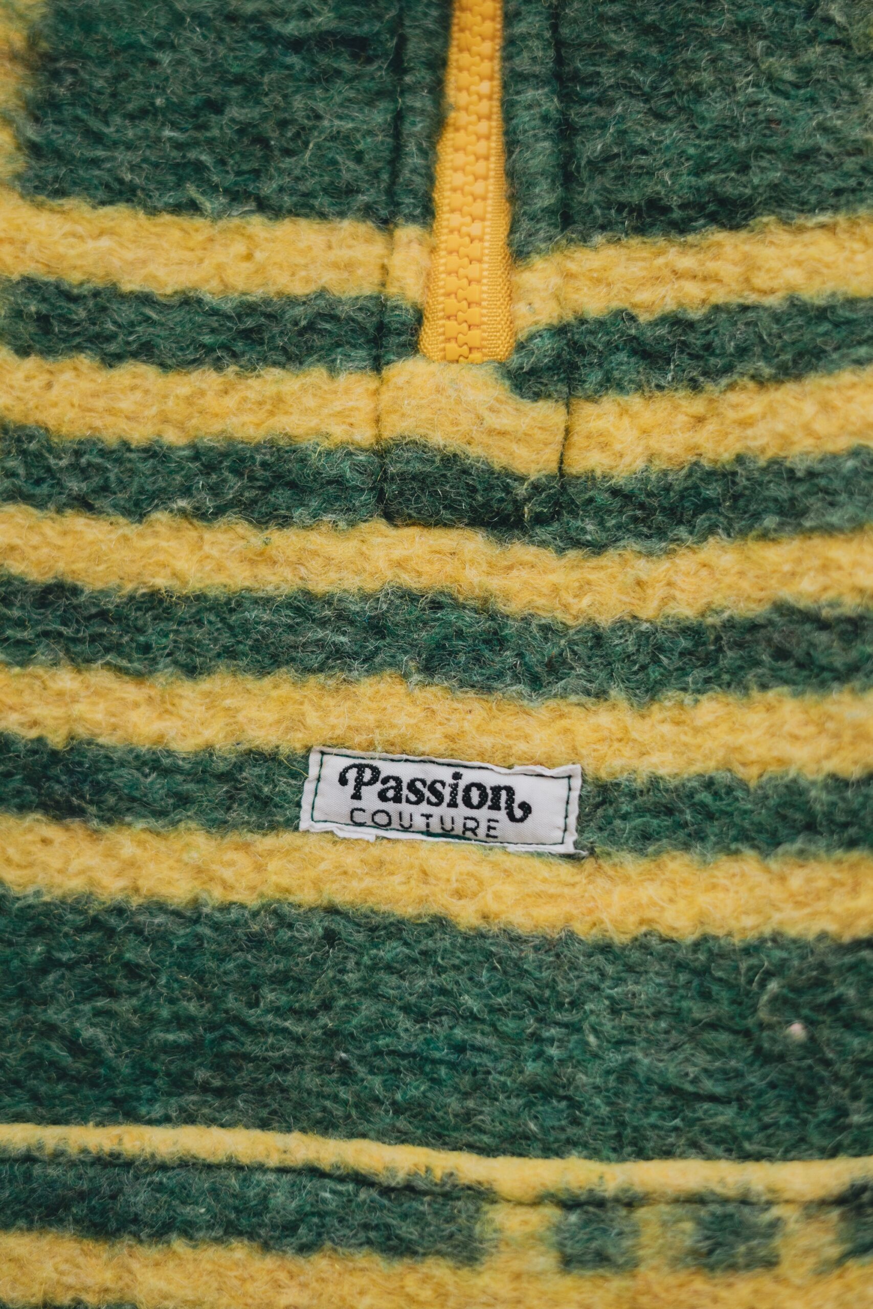 La polaire verte et jaune – Image 7