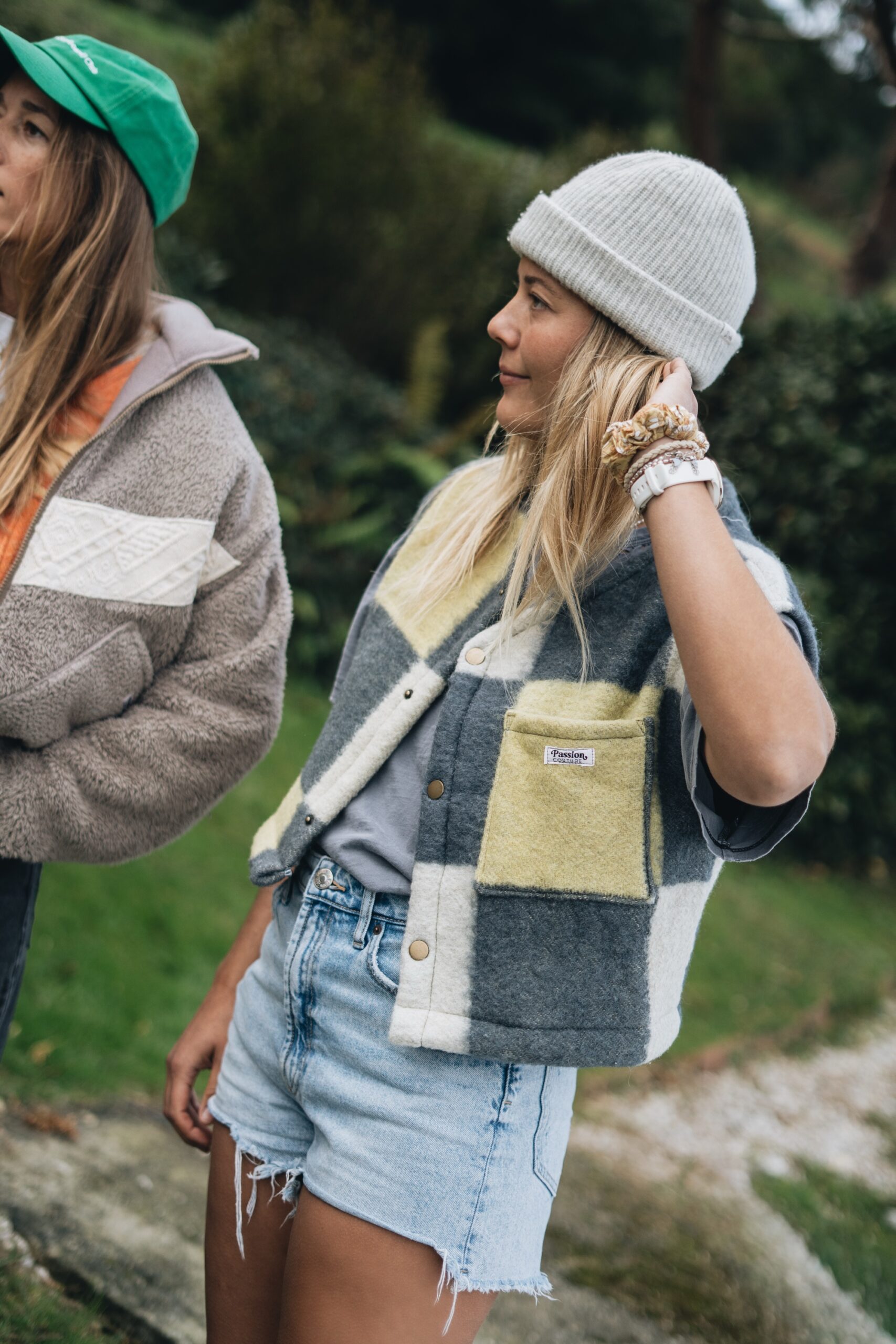 Le petit gilet à carreaux – Image 3