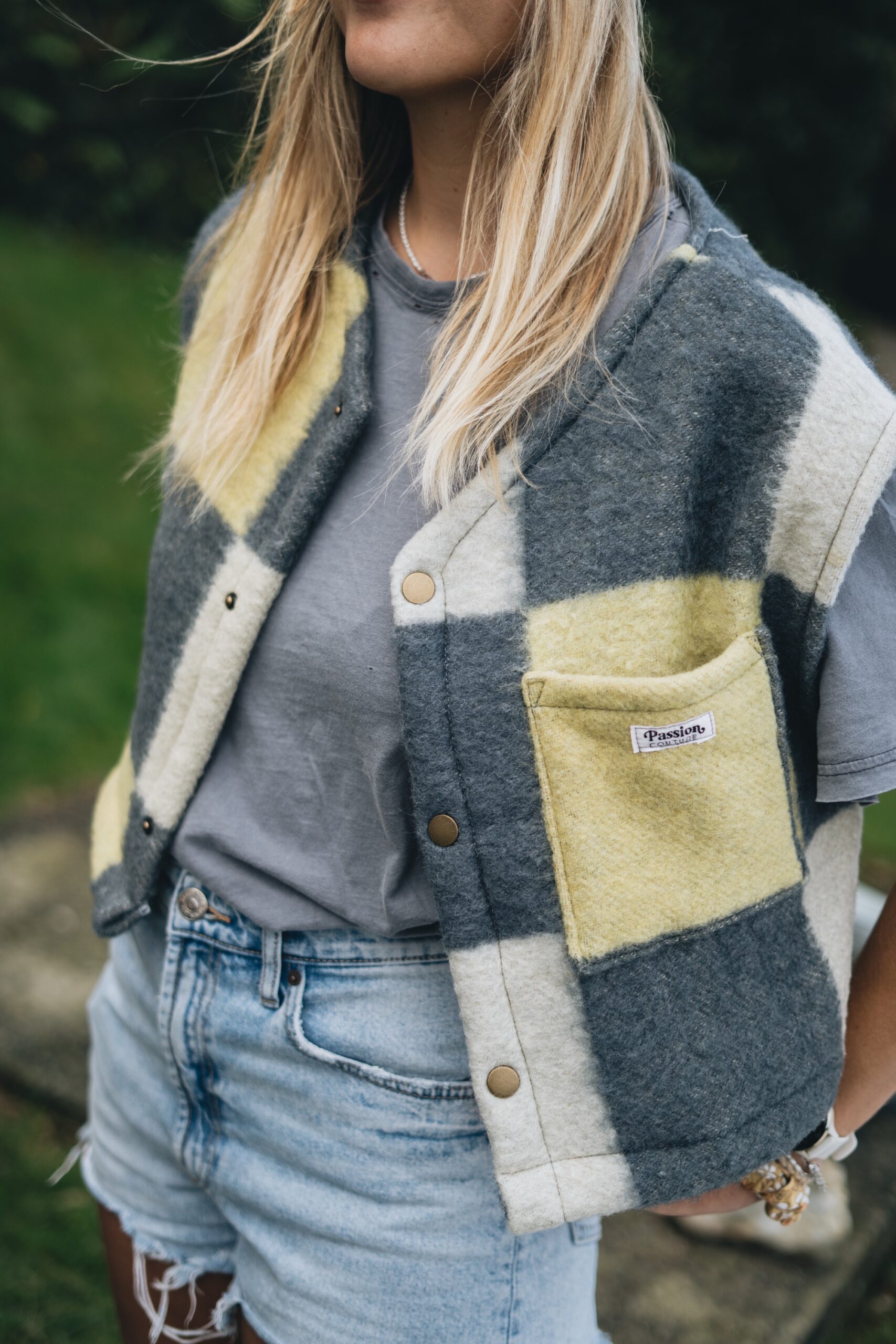 Le petit gilet à carreaux