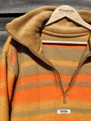 La polaire orange rayée