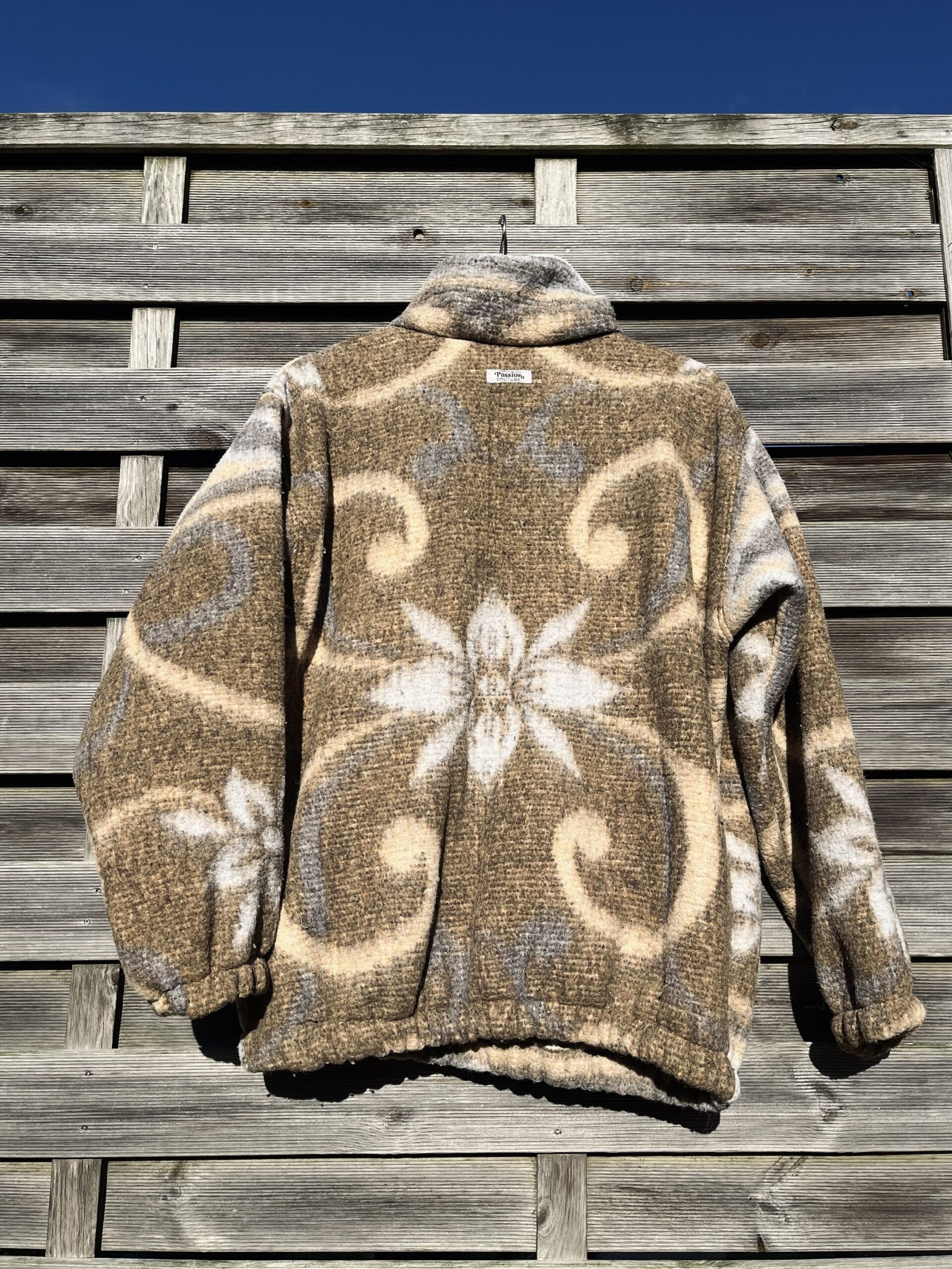 La polaire marron fleurie – Image 3