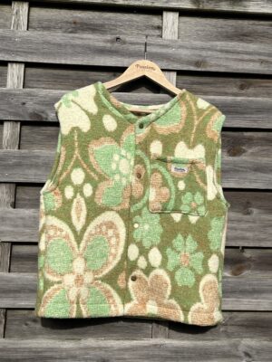 Le gilet vert fleur