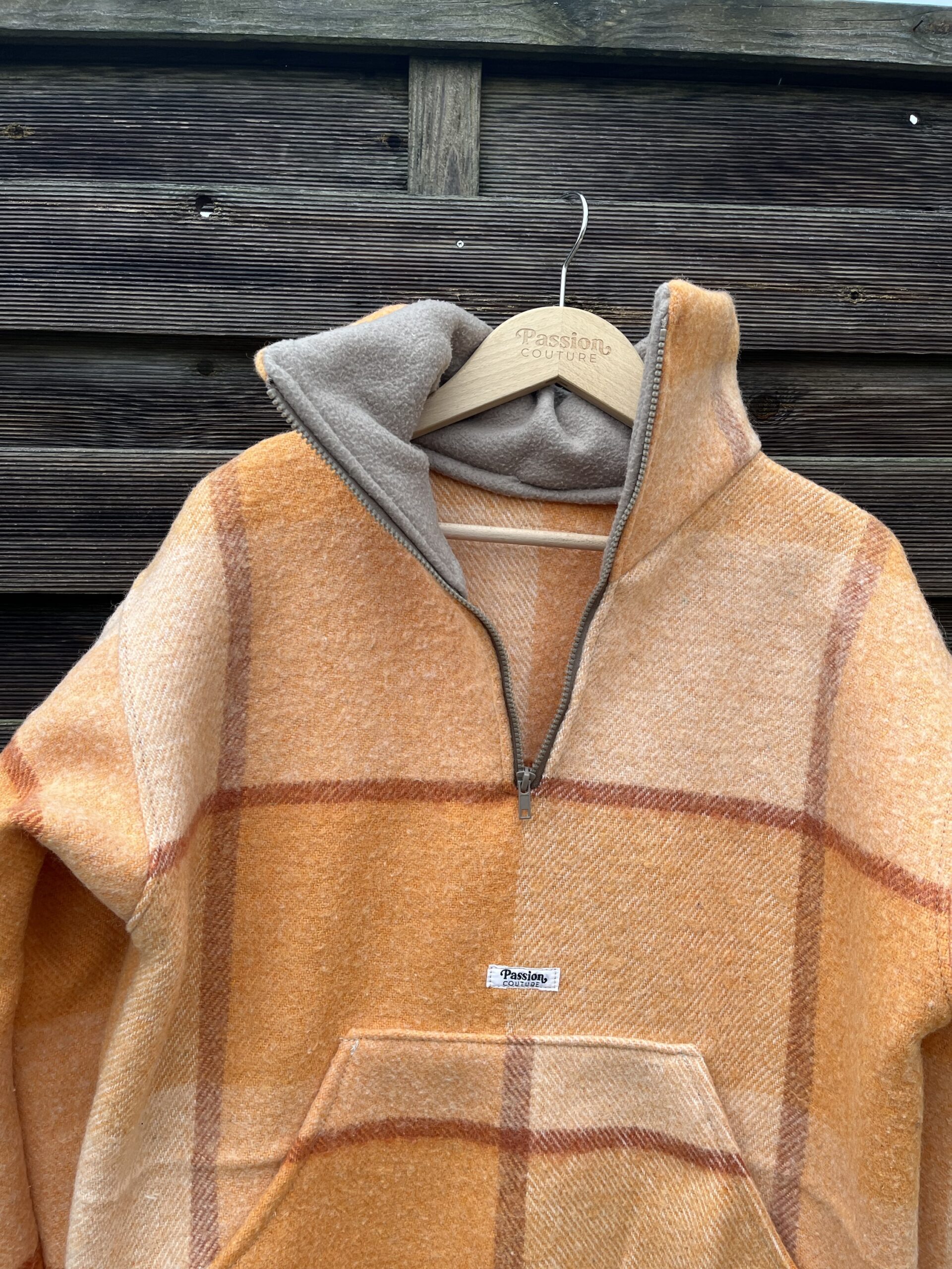 La polaire orange carreaux – Image 2