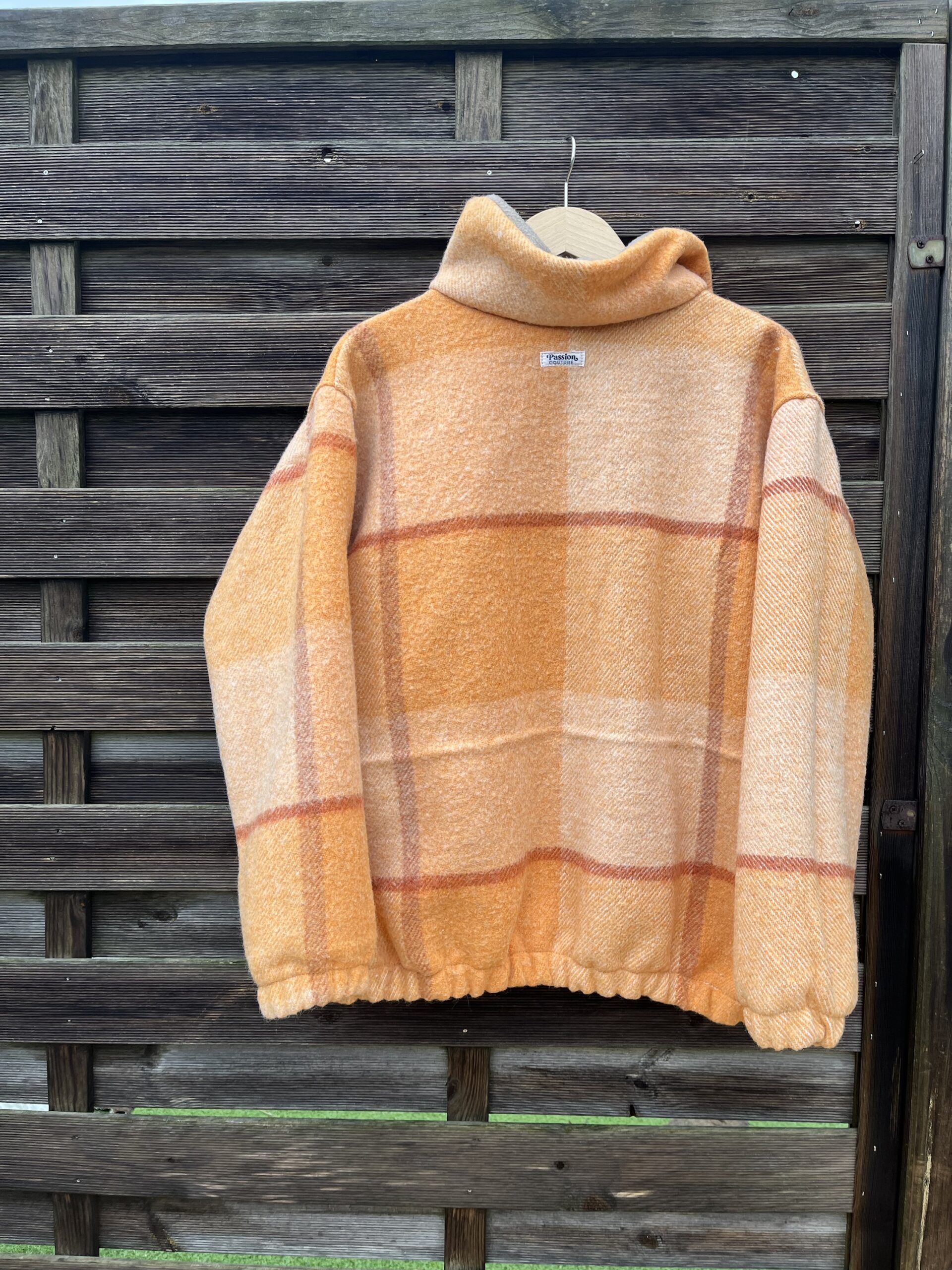 La polaire orange carreaux – Image 3