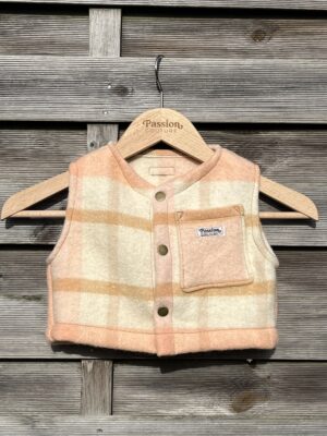 Le gilet enfant rosé