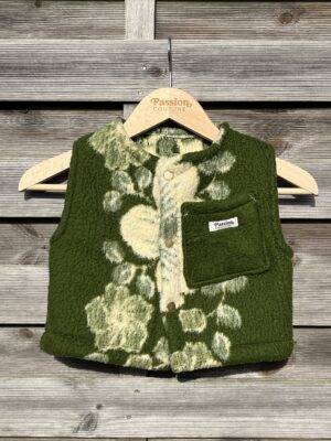Le gilet enfant vert moumoute