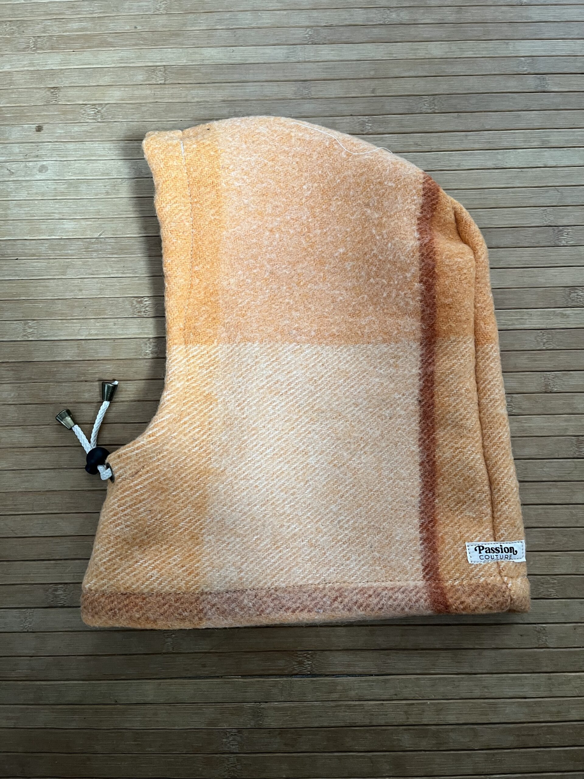 La cagoule orange – Image 2