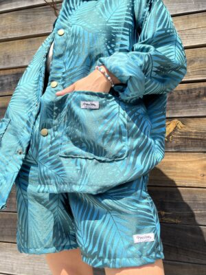 L’ensemble bleu satin