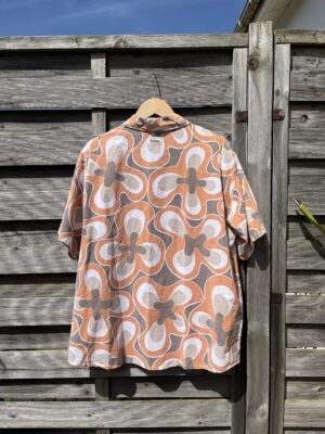 La chemisette orange 70’s