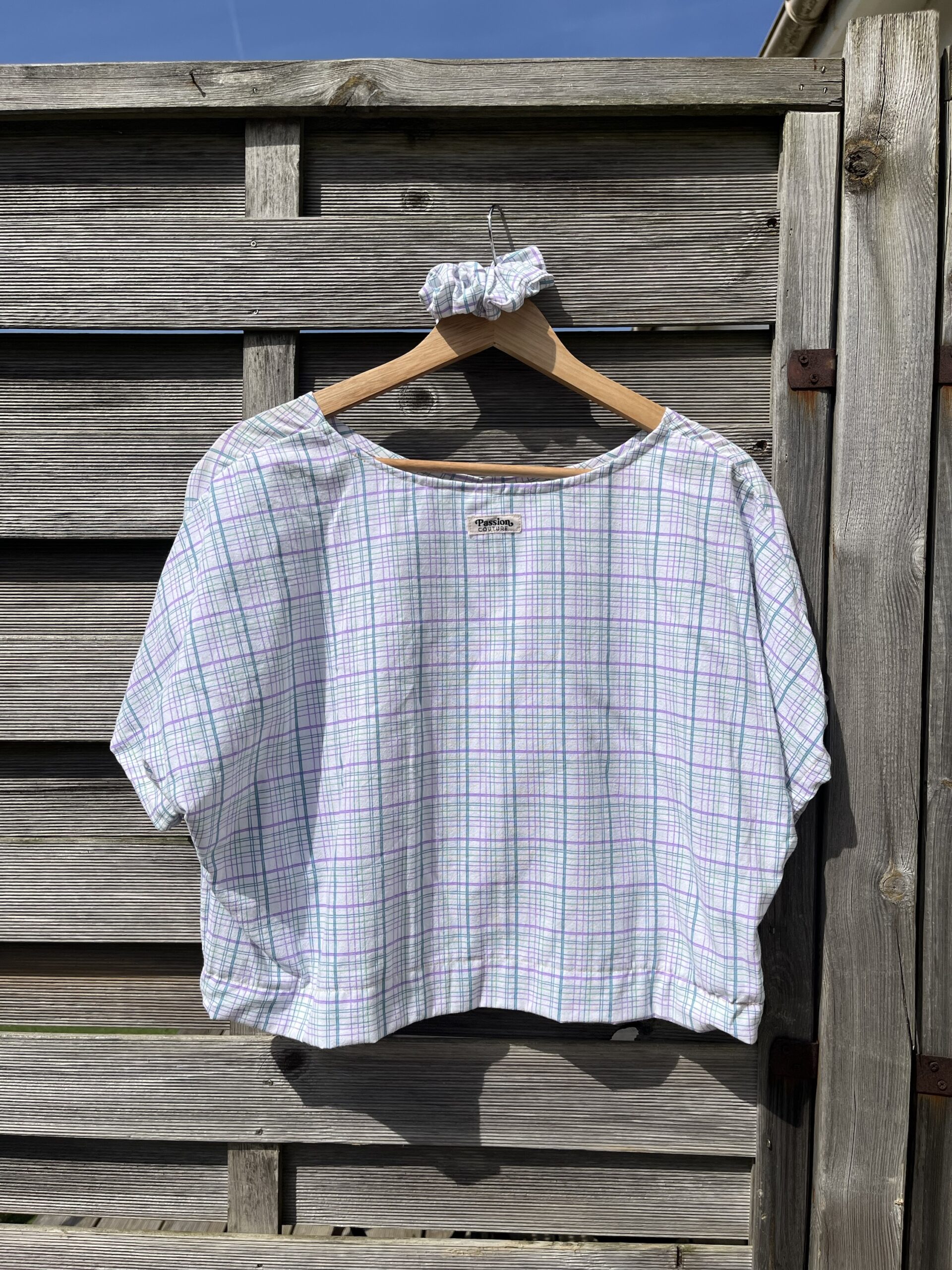 Le tee-shirt à carreaux – Image 2