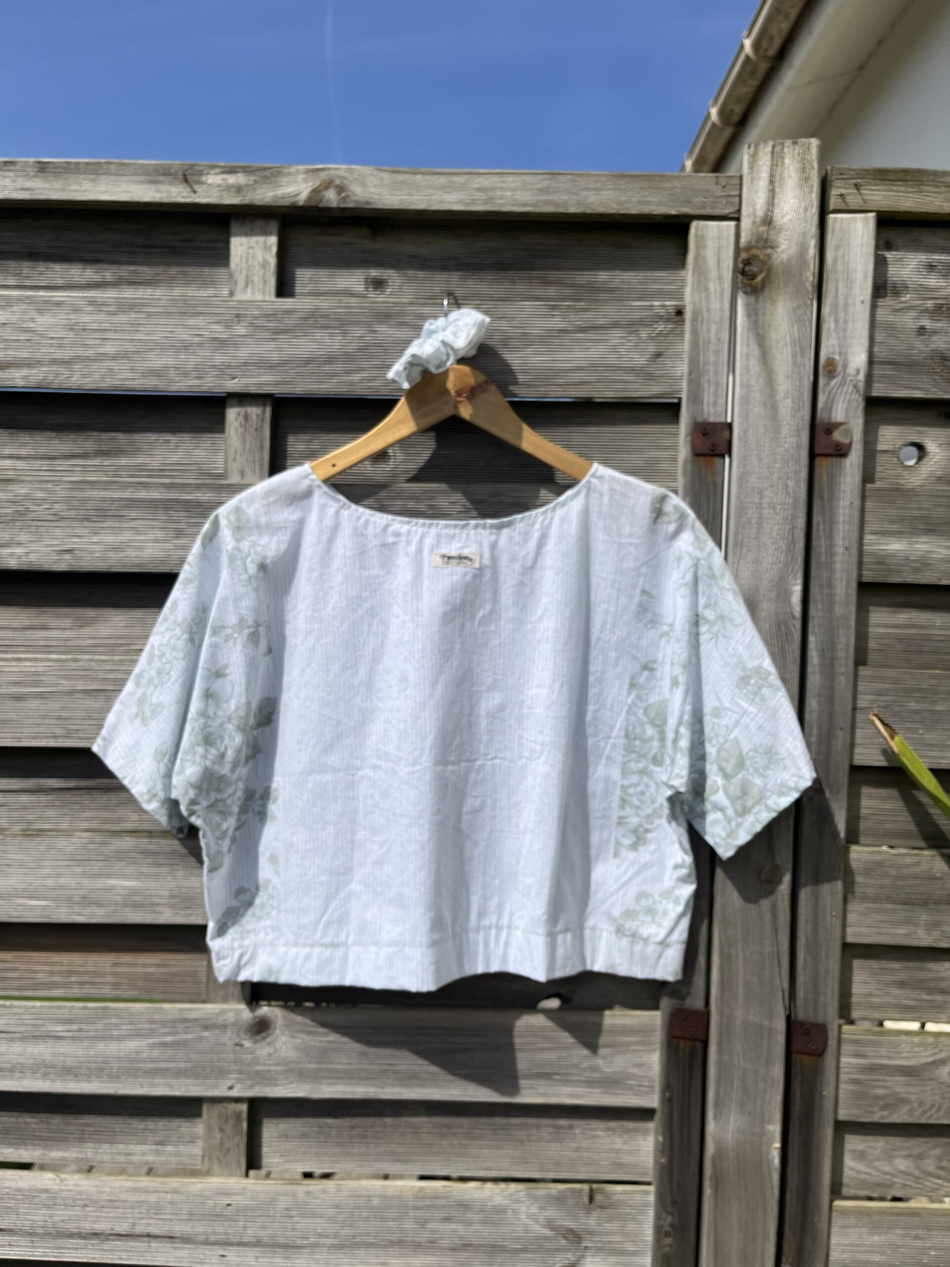 Le tee-shirt élégant – Image 2