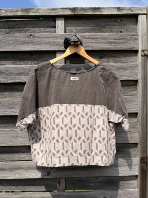 Le tee-shirt marron