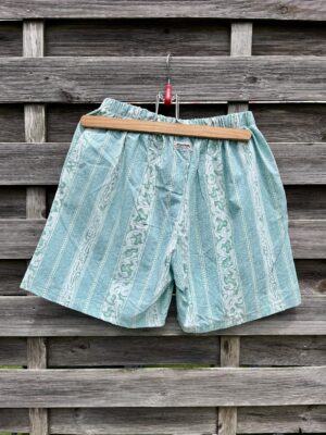 Le short turquoise hawaïen