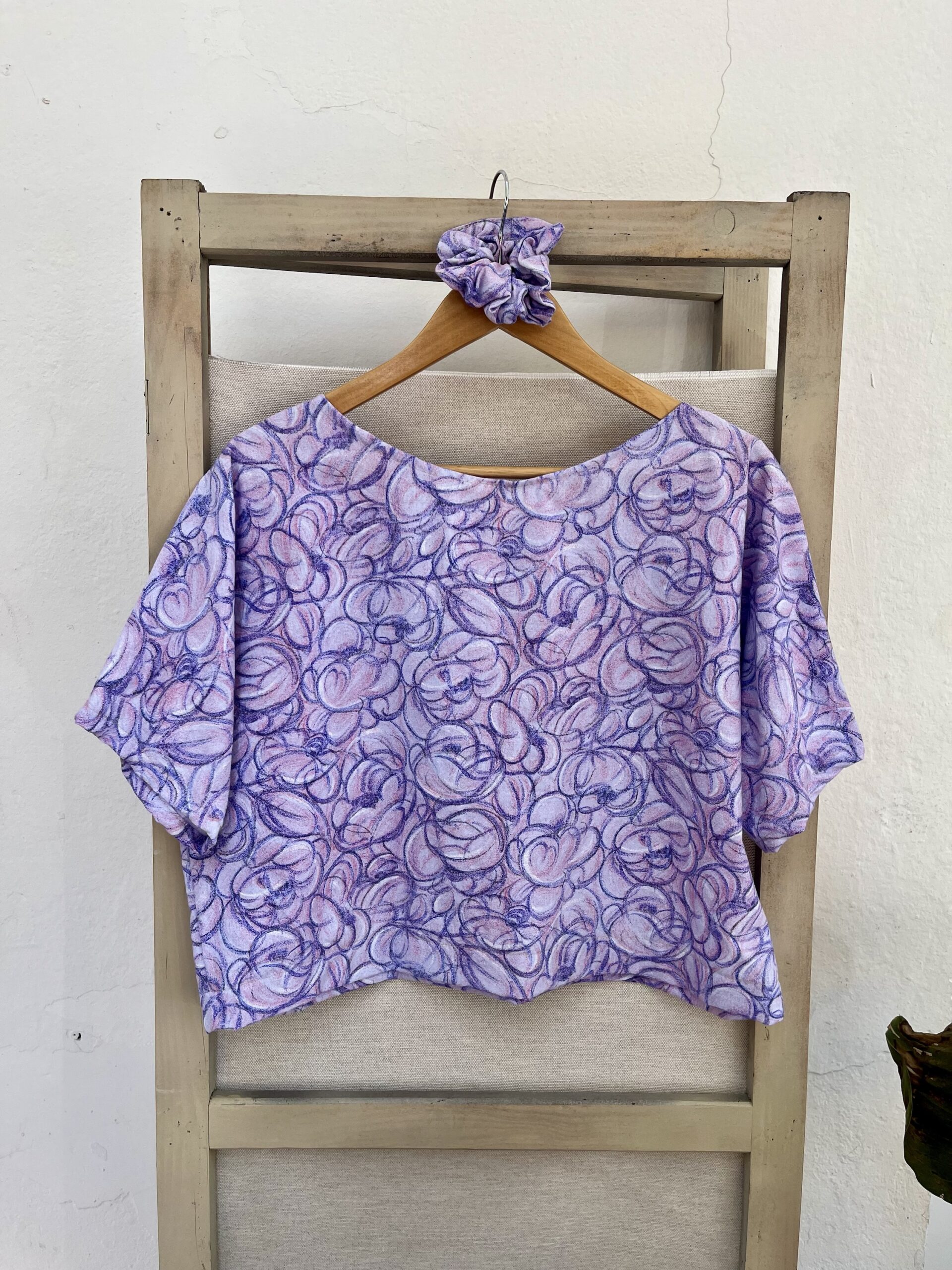 Le tee-shirt mauve
