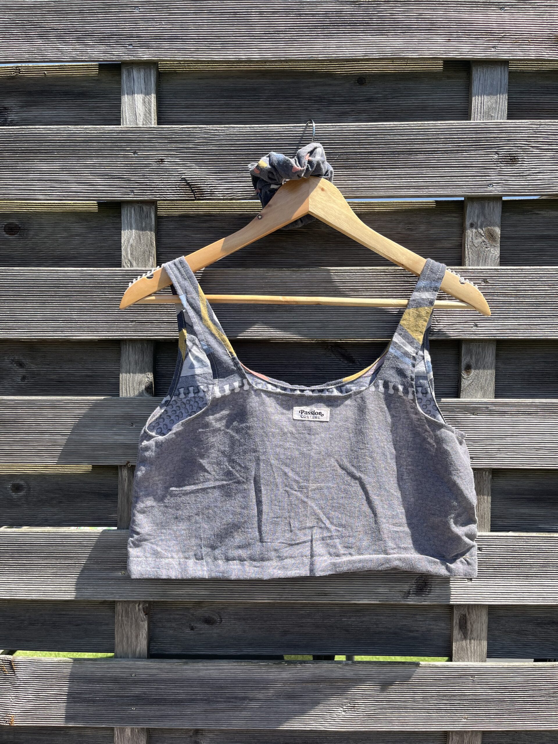 Le crop top noir ethnic – Image 2
